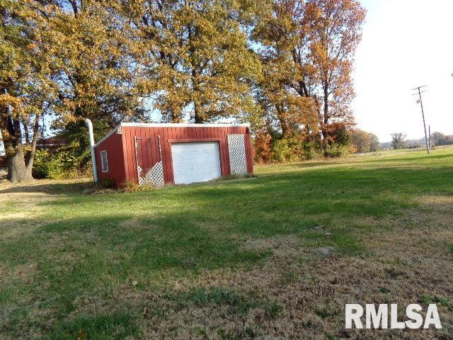 1409 Dorris Heights Road Harrisburg, IL 62946 - Photo 4 of 19 Gallery Image 4