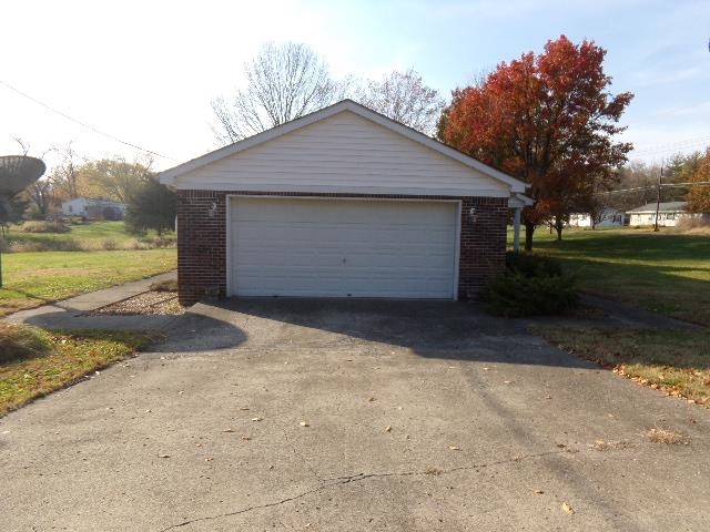1409 Dorris Heights Road Harrisburg, IL 62946 - Photo 6 of 19 Gallery Image 6