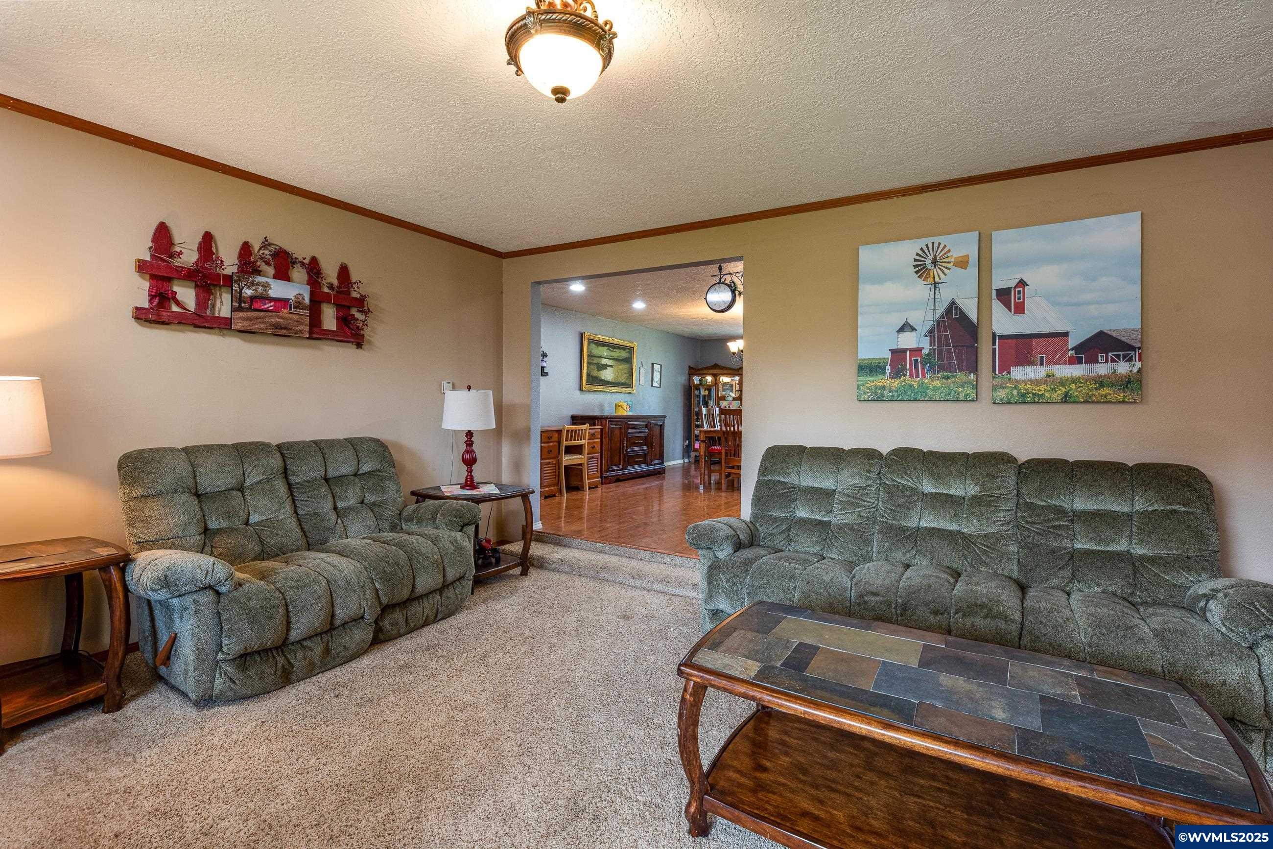 33510 Millview Way Lebanon, OR 97355 - Photo 4 of 36 Gallery Image 4