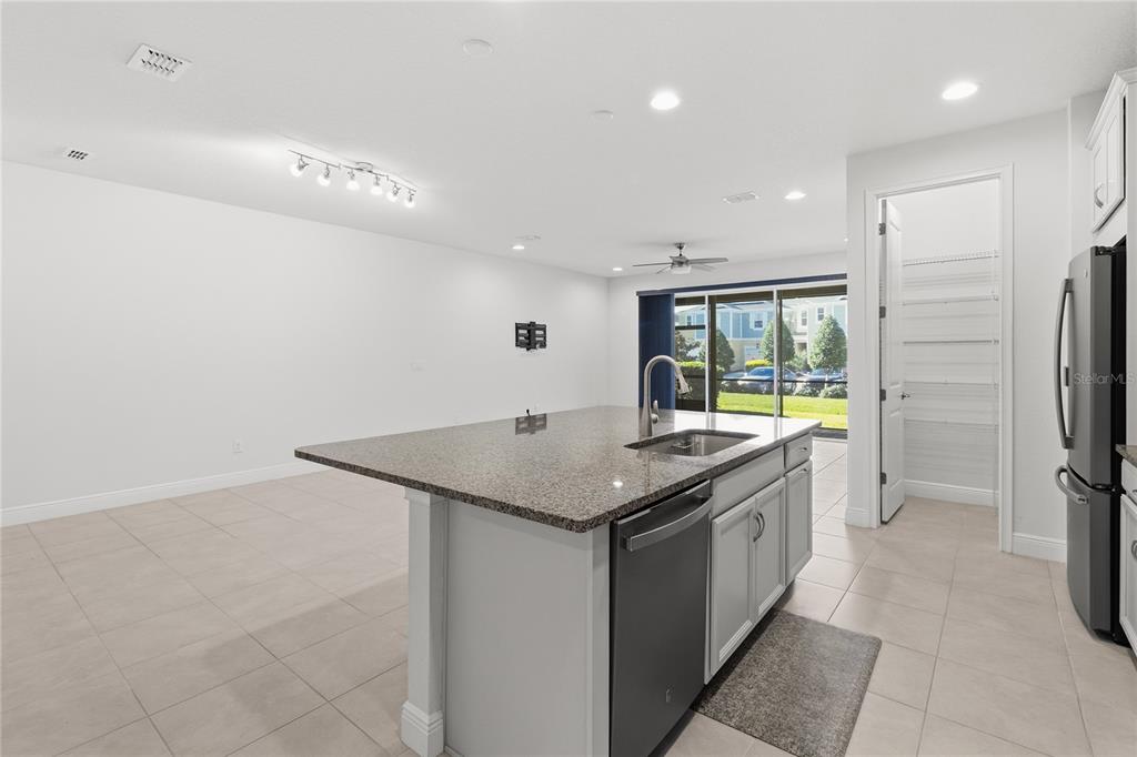 2313 Sunset Wind Loop Oldsmar, FL 34677 - Photo 12 of 45