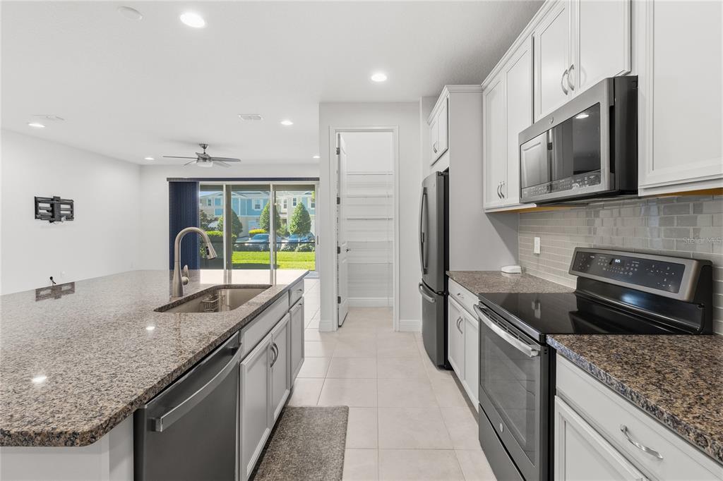 2313 Sunset Wind Loop Oldsmar, FL 34677 - Photo 13 of 45