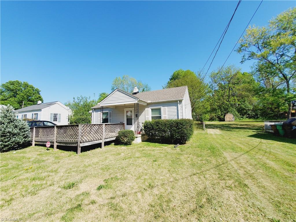 1505 Valley Ridge Drive High Point, NC 27260 - Photo 3 of 16 Gallery Image 3