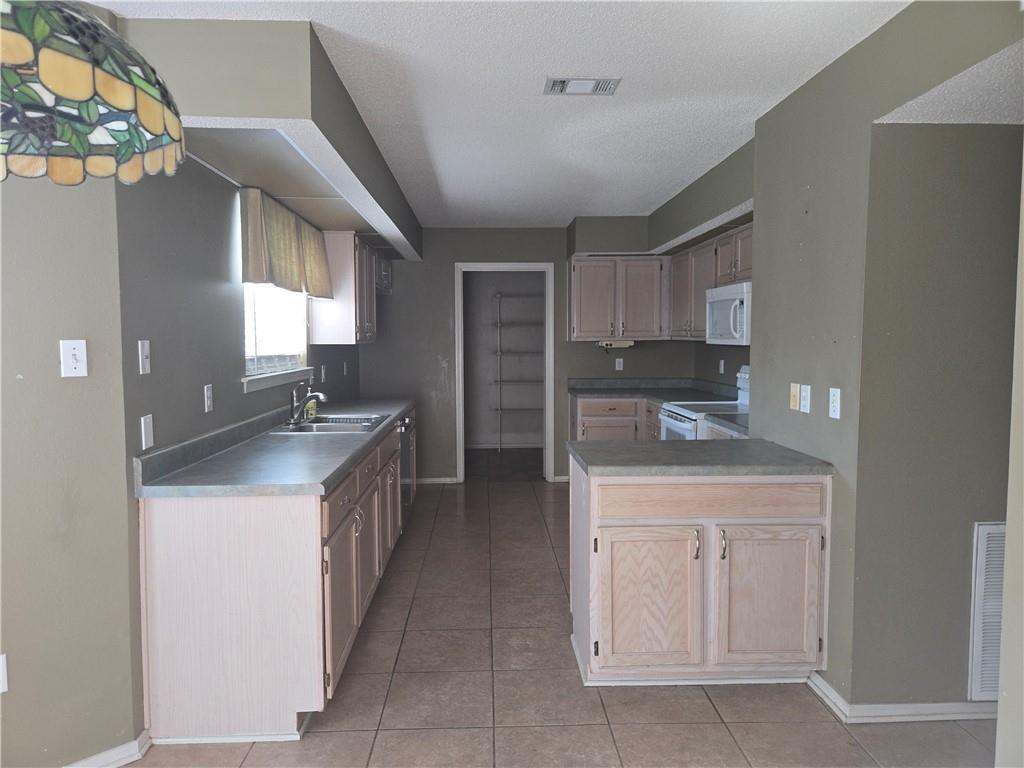 1701 River Tree Court New Orleans, LA 70131 - Photo 4 of 7