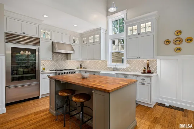 $599,990 | 1647 Tanglewood Drive, Varna, IL 61375