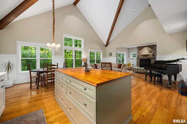 $599,990 | 1647 Tanglewood Drive, Varna, IL 61375