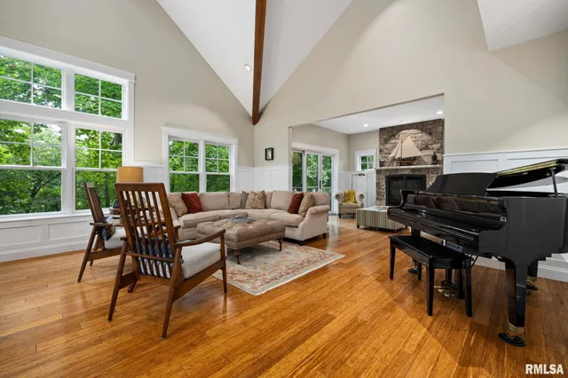 $599,990 | 1647 Tanglewood Drive, Varna, IL 61375