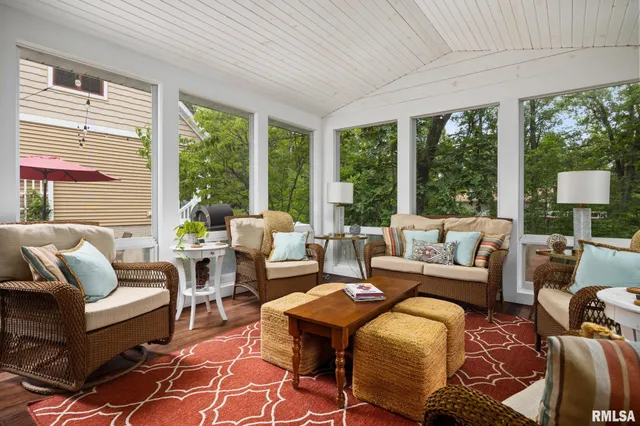 $599,990 | 1647 Tanglewood Drive, Varna, IL 61375