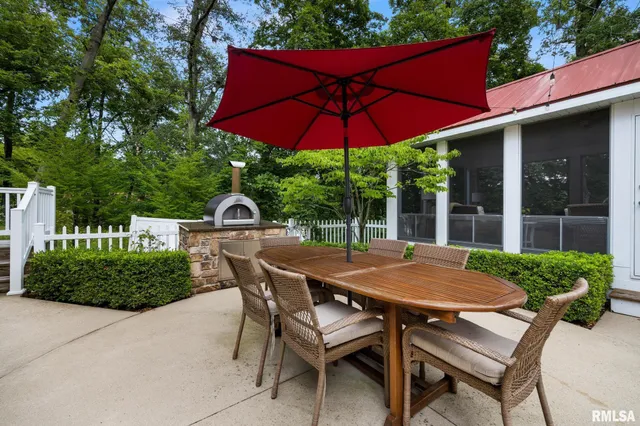 $599,990 | 1647 Tanglewood Drive, Varna, IL 61375