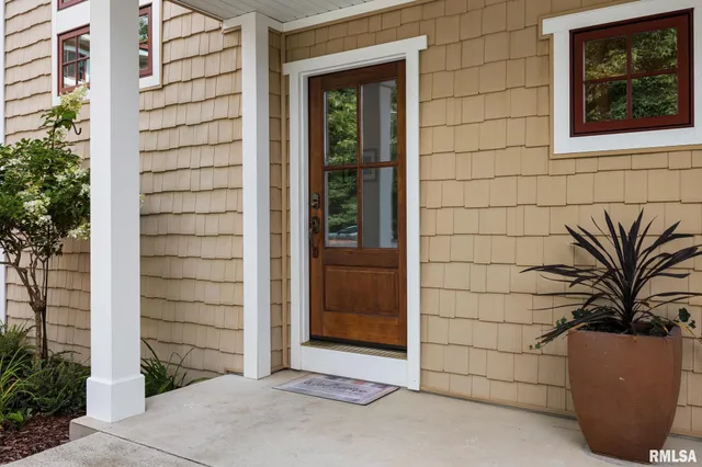 $599,990 | 1647 Tanglewood Drive, Varna, IL 61375