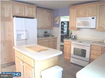 11 Scattergood Road Cherry Hill, NJ 08003 - Photo 5 of 12 Kitchen