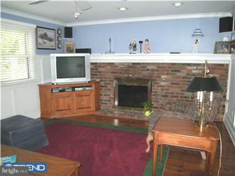 11 Scattergood Road Cherry Hill, NJ 08003 - Photo 7 of 12 Family Room
