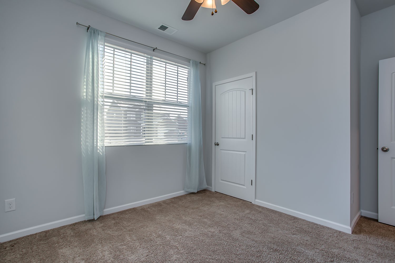 767 Prominence Road Columbia, TN 38401 - Photo 29 of 38 an empty room with windows and closet