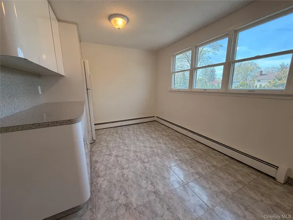$2,500 | 3535 Park Avenue, Wantagh, NY 11793