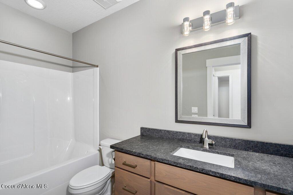 13928 Rainier Loop Rathdrum, ID 83858 - Photo 7 of 27 019-13902RainierLoop-Rathdrum-ID-83858-S