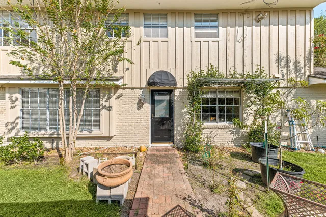 $395,000 | 6010 Coral Ridge Road, Houston, TX 77069