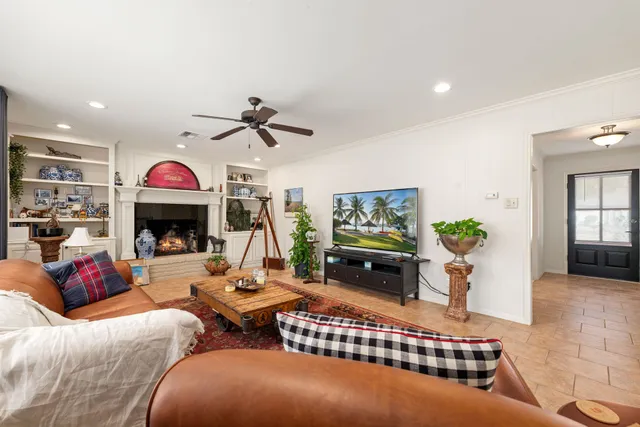 $395,000 | 6010 Coral Ridge Road, Houston, TX 77069