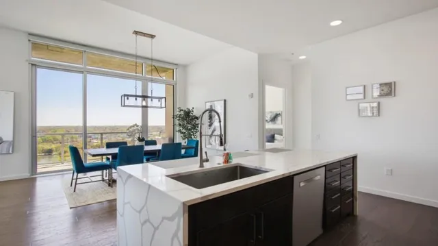 $10,000 | 205 12th Street Northeast, Unit 2005, Atlanta, GA 30309