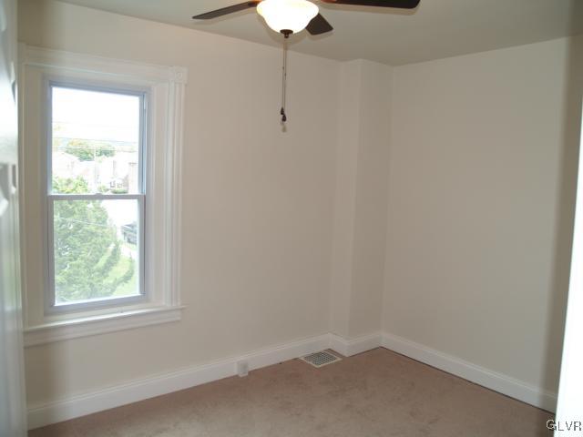 820 Maple Street Bethlehem, PA 18018 - Photo 9 of 11 Gallery Image 9