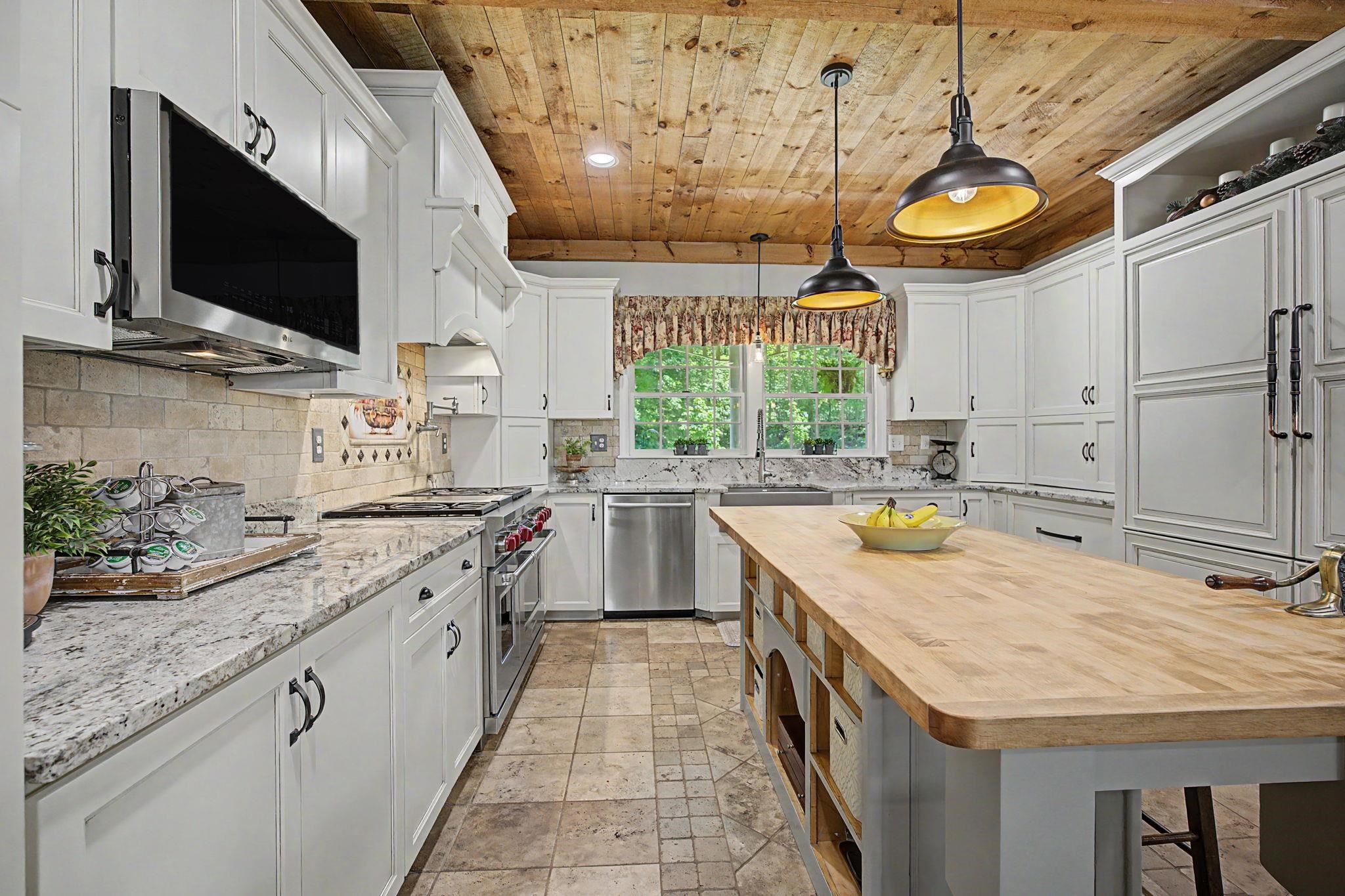 93 Wells Village Road Chester, NH 03036 - Photo 5 of 57