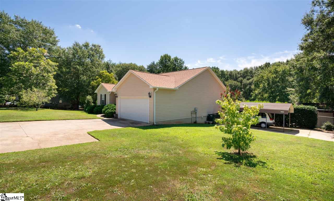 15 McConnell Road Taylors, SC 29687 - Photo 4 of 36