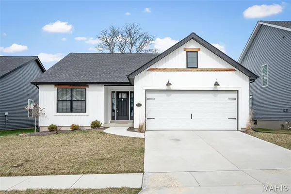 $429,900 | 113 Sommerset Court, O'Fallon, MO 63367
