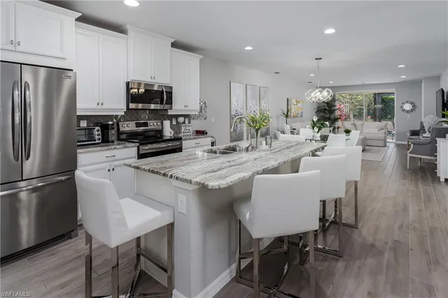 $499,000 | 14895 Edgewater Circle, Naples, FL 34114