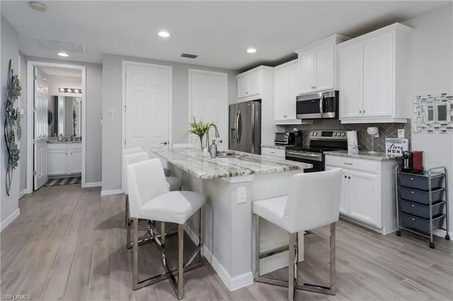 $499,000 | 14895 Edgewater Circle, Naples, FL 34114