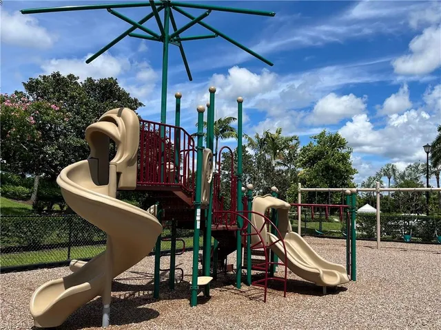 $499,000 | 14895 Edgewater Circle, Naples, FL 34114