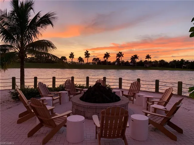 $499,000 | 14895 Edgewater Circle, Naples, FL 34114