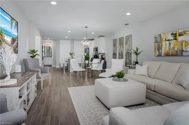 $499,000 | 14895 Edgewater Circle, Naples, FL 34114