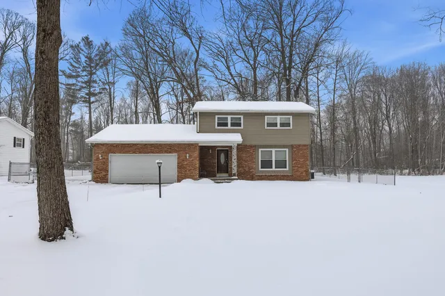 $259,900 | 8050 South Backus Road, Greenville, MI 48838