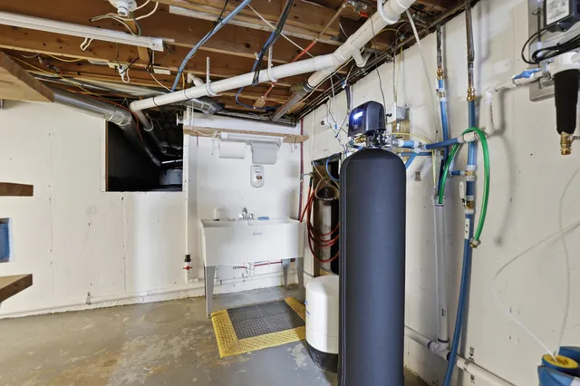 $259,900 | 8050 South Backus Road, Greenville, MI 48838