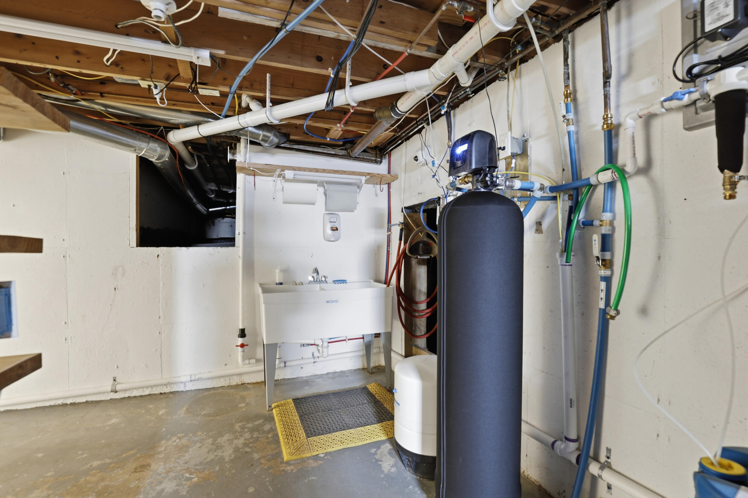 8050 South Backus Road Greenville, MI 48838 - Photo 37 of 52 a-39