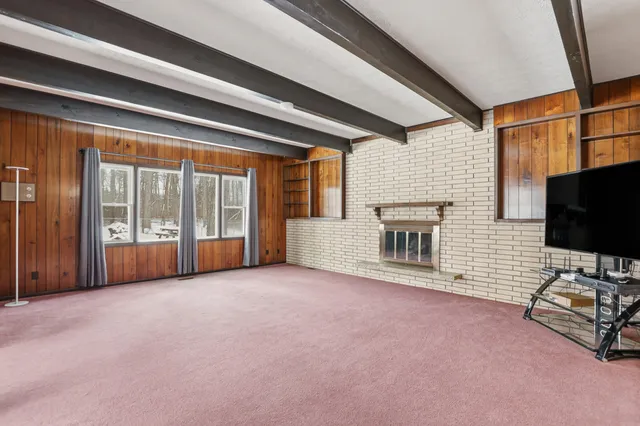 $259,900 | 8050 South Backus Road, Greenville, MI 48838