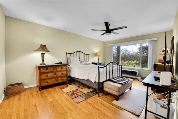 $425,000 | 196 Shoreline Road, Lake Barrington, IL 60010