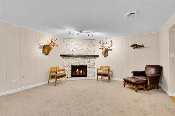 $425,000 | 196 Shoreline Road, Lake Barrington, IL 60010