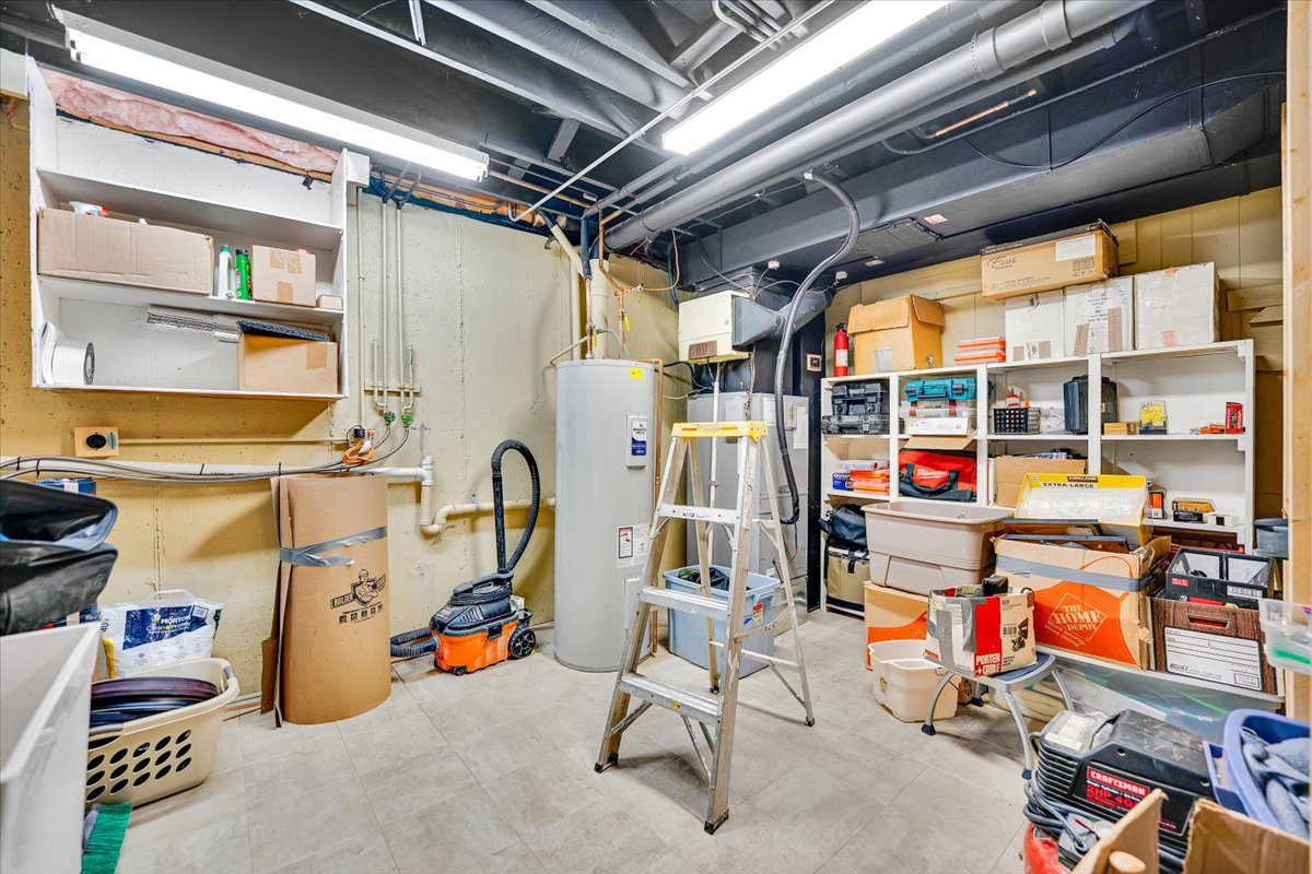 196 Shoreline Road Lake Barrington, IL 60010 - Photo 21 of 33