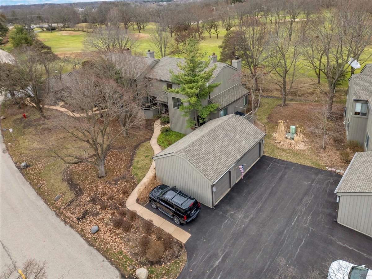 196 Shoreline Road Lake Barrington, IL 60010 - Photo 26 of 33