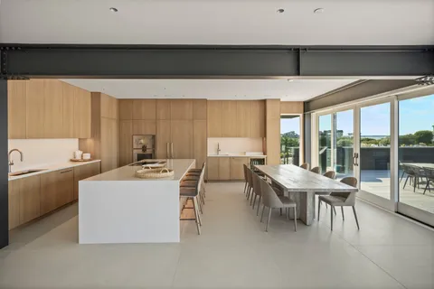 $9,750,000 | 780 Dune Road, Westhampton Beach, NY 11978