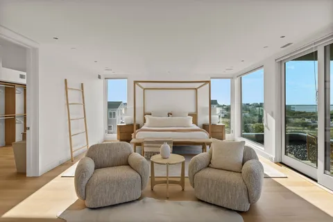 $9,750,000 | 780 Dune Road, Westhampton Beach, NY 11978