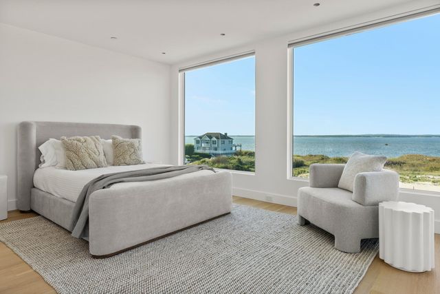 $9,750,000 | 780 Dune Road, Westhampton Beach, NY 11978