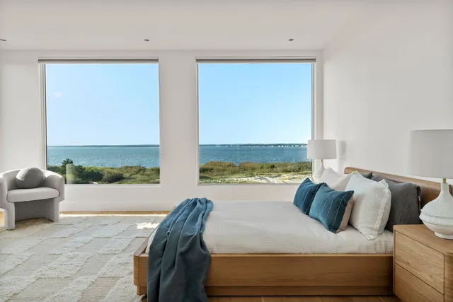 $9,750,000 | 780 Dune Road, Westhampton Beach, NY 11978