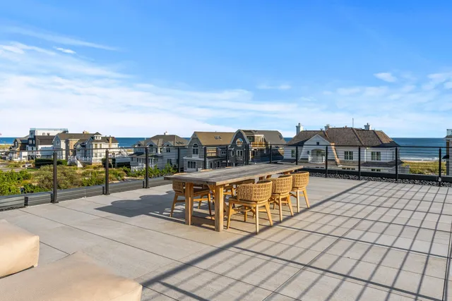 $9,750,000 | 780 Dune Road, Westhampton Beach, NY 11978