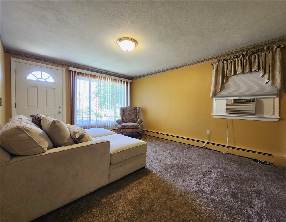 7 Dell Street Coventry, RI 02816 - Photo 6 of 26