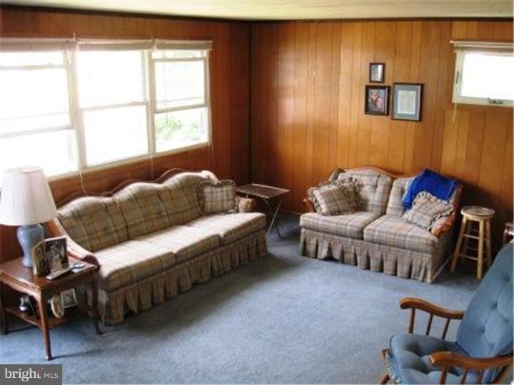 502 Greenwood Avenue Riverside, NJ 08075 - Photo 3 of 18 Living Room