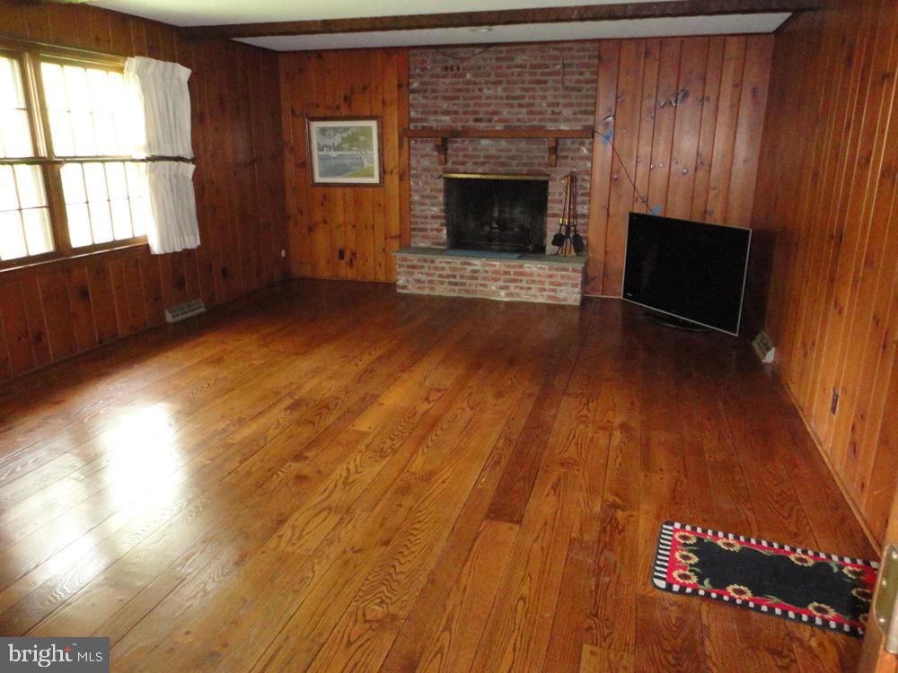 203 Hackney Circle Wilmington, DE 19803 - Photo 12 of 27 Family Room