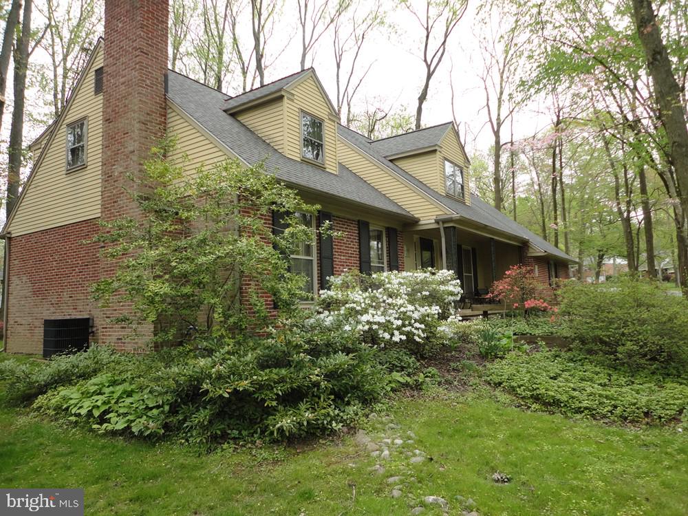 203 Hackney Circle Wilmington, DE 19803 - Photo 4 of 27 Fron/Side Elevation