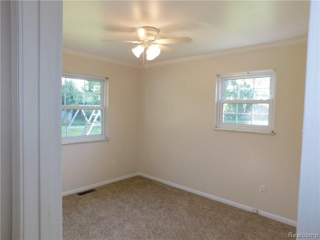 4540 Emmons Road Howell, MI 48855 - Photo 6 of 13