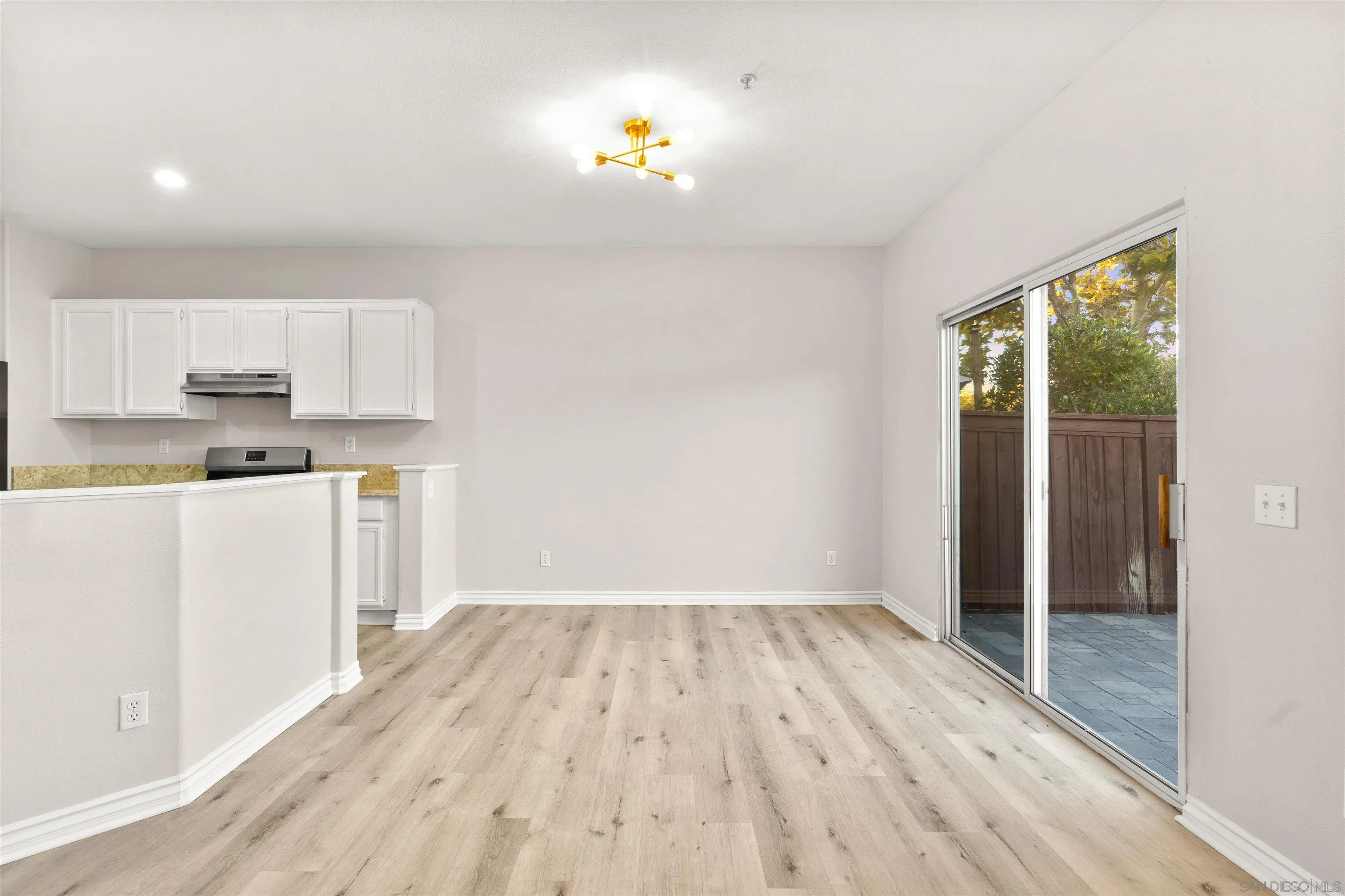 26154 Williams Way, Unit B Murrieta, CA 92563 - Photo 11 of 29