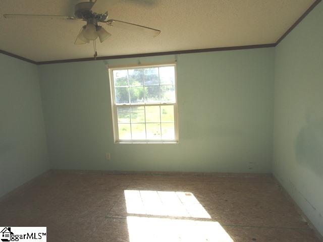 738 Daventon Road Fountain Inn, SC 29644 - Photo 5 of 7